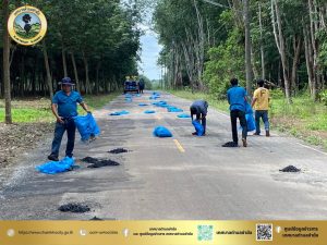 ซ่อมแซมผิวจราจร พื้นที่หมู่ที่ ๗ ตำบลชำฆ้อ